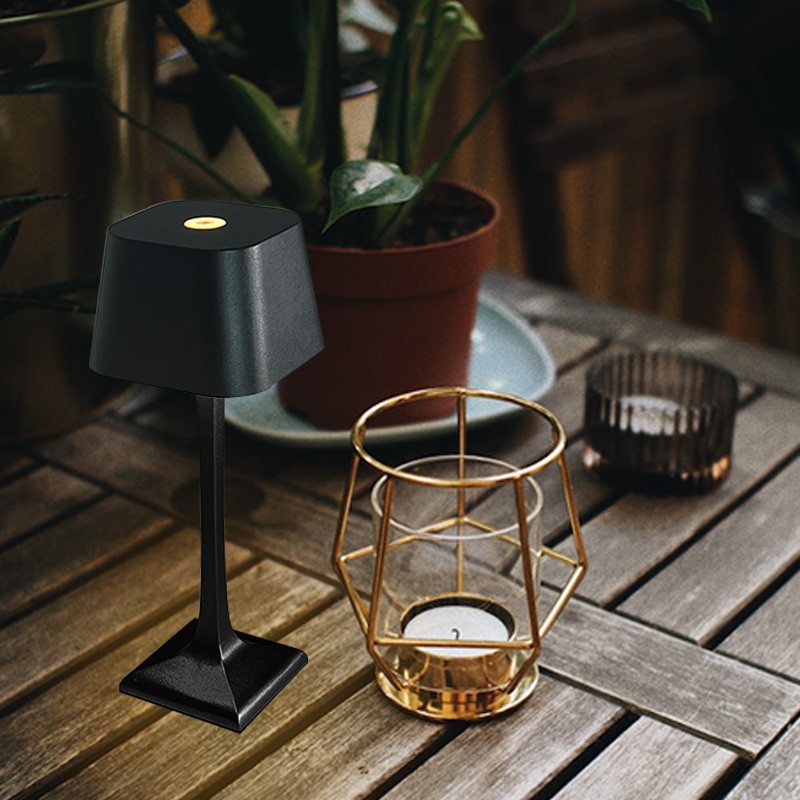 Manufacturer Modern Design Battery Restaurant Decor luxury hotel Portable Touch Night light Rechargeable LED Table Lamp Cordless